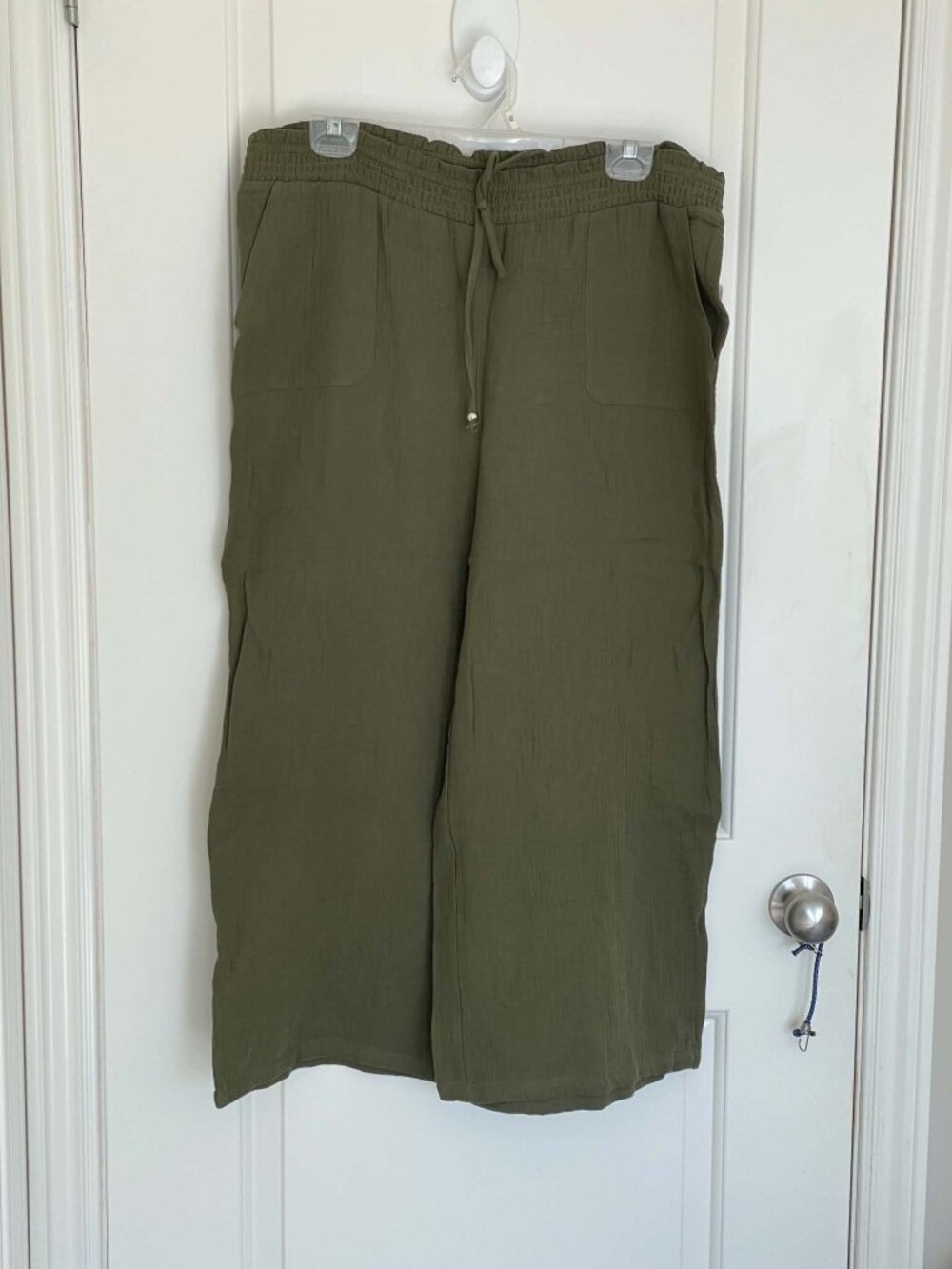 NWT Chloe + Jasmine Olive Green Wide-Leg Pants Size